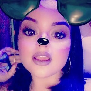 Meet your Posher, Luisa